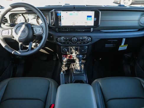 New 2026 Jeep Gladiator Mojave image 13