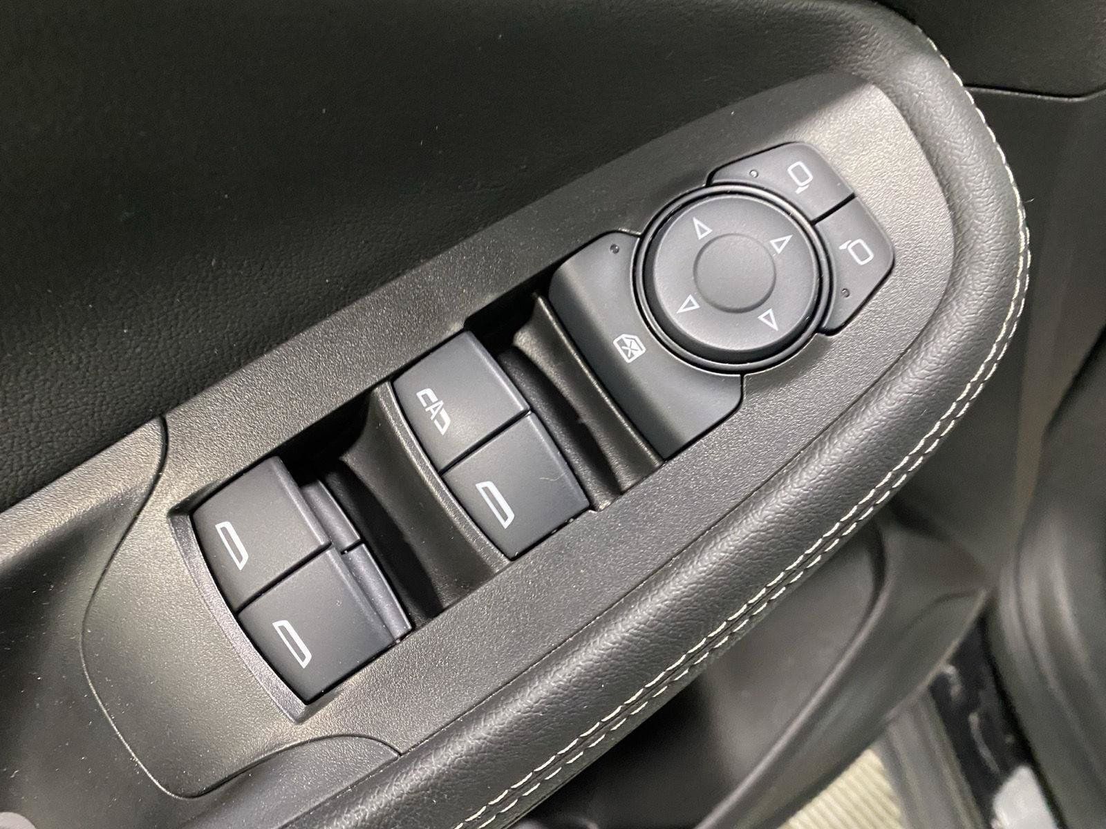 Used 2022 Buick Encore GX Preferred w/ Cold Weather Comfort Package FWD image 18