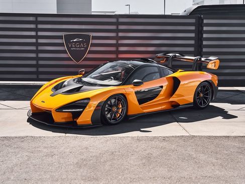 Used 2019 McLaren Senna RWD image 5