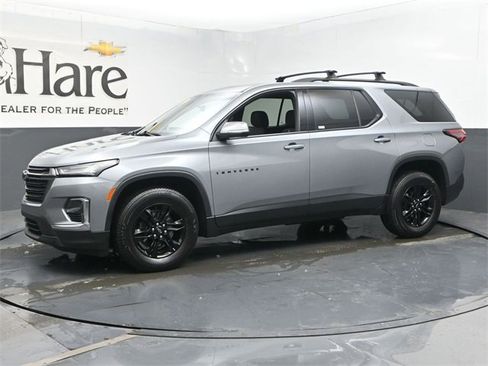 Used 2023 Chevrolet Traverse LT image 32