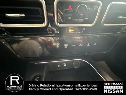 New 2026 Nissan Sentra SR w/ Floor Mat Package image 10