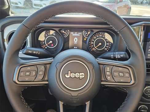 New 2025 Jeep Gladiator Sport image 20