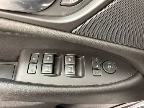 Used 2019 Cadillac Escalade ESV Luxury AWD/4WD image 11