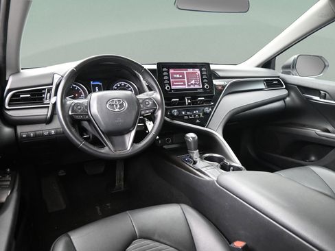 Used 2024 Toyota Camry SE image 35