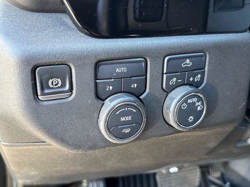 Used 2025 Chevrolet Silverado 1500 LT AWD/4WD image 27