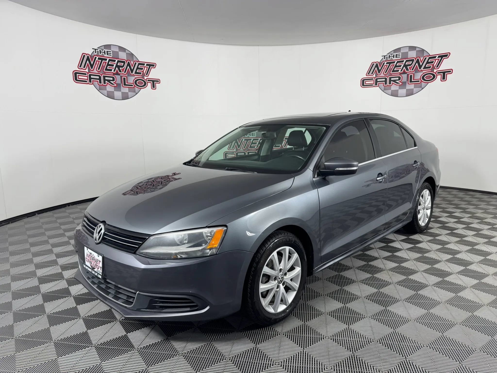 Used 2014 Volkswagen Jetta SE FWD image 3