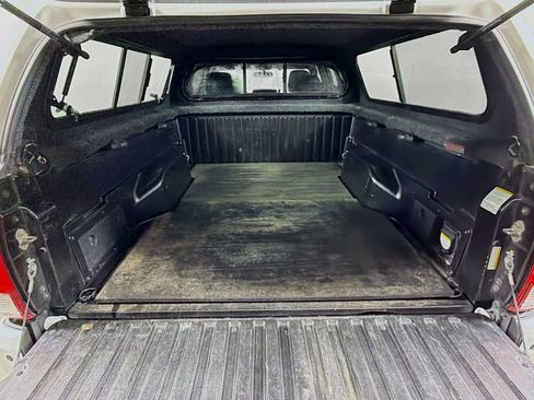 Used 2017 Toyota Tacoma TRD Off-Road image 23