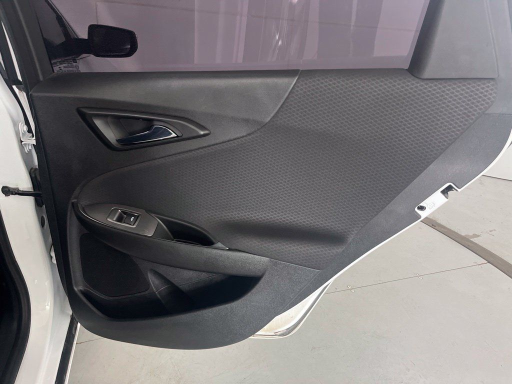 Used 2018 Chevrolet Malibu LT FWD image 27