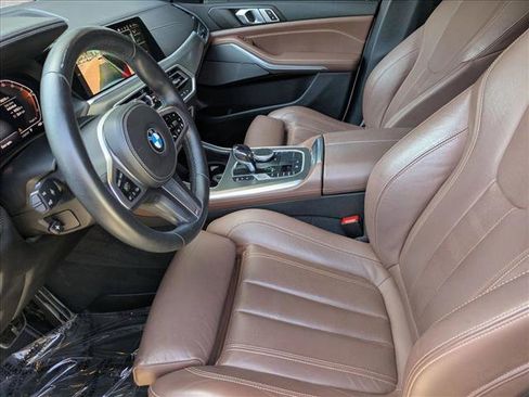 Used 2021 BMW X5 xDrive40i w/ M Sport Package AWD/4WD image 16
