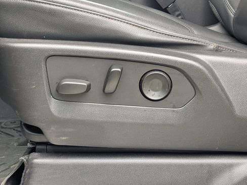 Used 2022 Chevrolet Silverado 1500 LT Trail Boss w/ LT Trail Boss Premium Package image 21