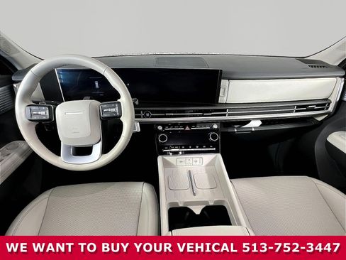 Used 2025 Hyundai Santa Fe SEL AWD/4WD image 7