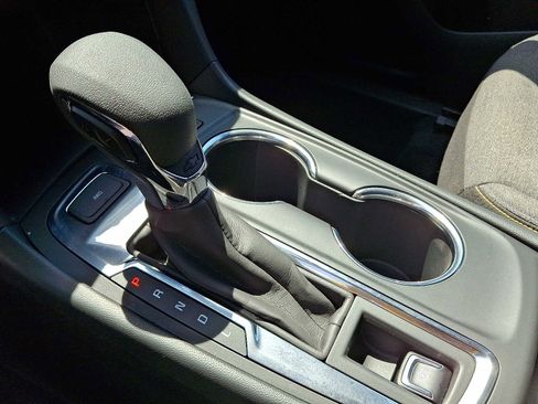 Used 2024 Chevrolet Equinox LT w/ LPO, Floor Liner Package AWD/4WD image 15