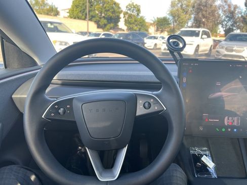 Used 2025 Tesla Model 3 Long Range image 17