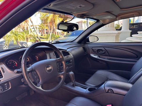 Used 2007 Chevrolet Monte Carlo SS w/ Silver Rally Stripe Package FWD image 14