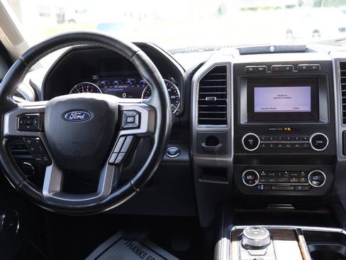 Used 2019 Ford Expedition Platinum AWD/4WD image 25