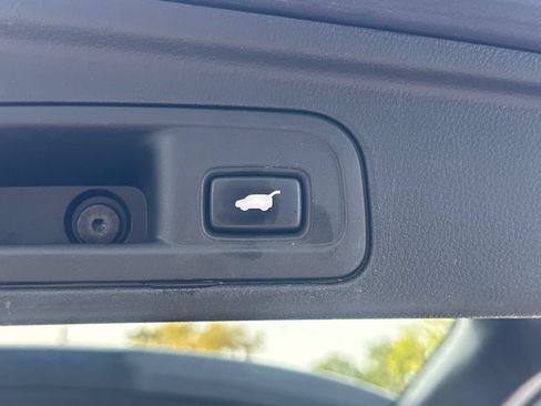 Used 2017 Honda Pilot Elite image 22