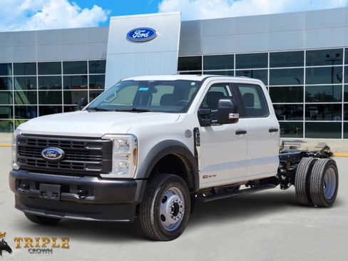 New 2026 Ford F550 4x4 Crew Cab Super Duty image 2