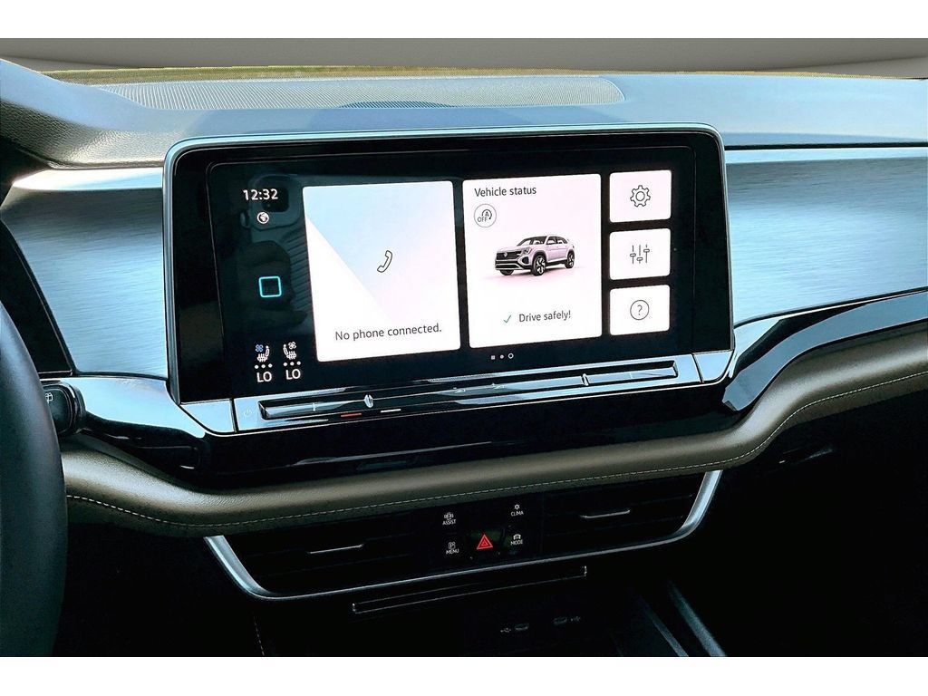 Used 2024 Volkswagen Atlas Cross Sport SE FWD image 9