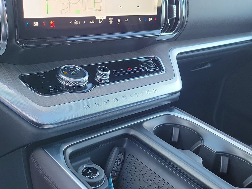 New 2025 Ford Expedition Platinum w/ Platinum Ultimate Package AWD/4WD image 28
