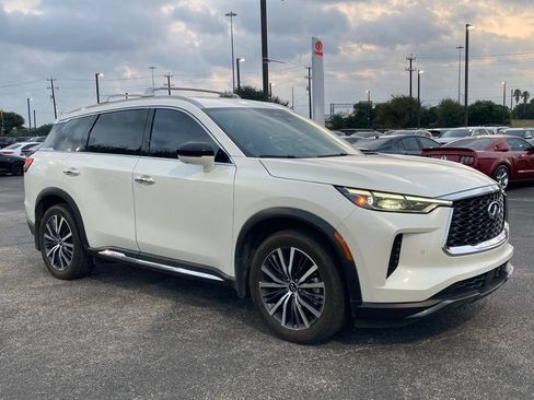 Used 2025 INFINITI QX60 Sensory w/ Vision Package AWD/4WD image 3