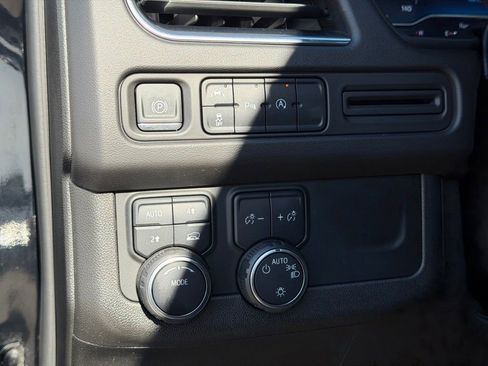 Used 2023 Chevrolet Tahoe LT AWD/4WD image 26