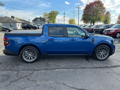 Used 2024 Ford Maverick Lariat w/ Black Appearance Package image 8
