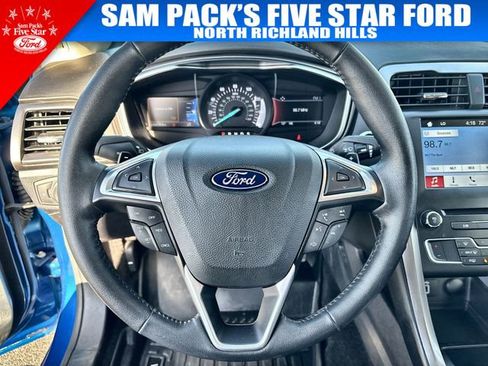 Used 2017 Ford Fusion SE w/ Equipment Group 201A image 23