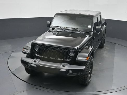Used 2024 Jeep Gladiator Sport AWD/4WD image 41