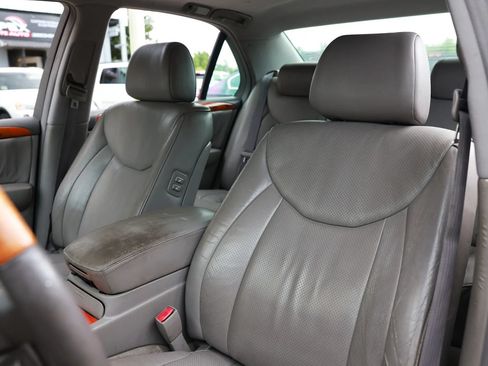 Used 2003 Lexus LS 430 RWD image 20