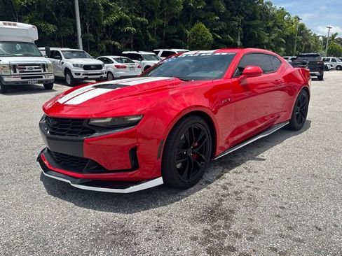 Used 2024 Chevrolet Camaro LT RWD image 5
