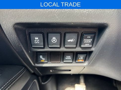 Used 2017 Nissan Pathfinder Platinum AWD/4WD image 35