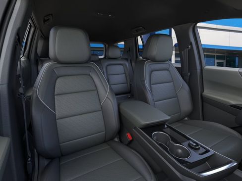 New 2026 Chevrolet Equinox LT w/ Convenience Package II FWD image 16