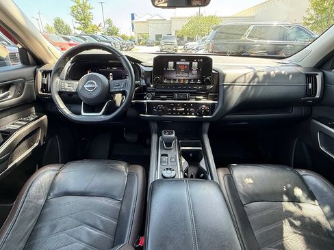 Used 2023 Nissan Pathfinder Platinum w/ Cargo Package AWD/4WD image 30