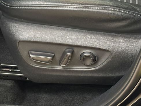 Used 2024 Toyota Highlander XSE FWD image 22