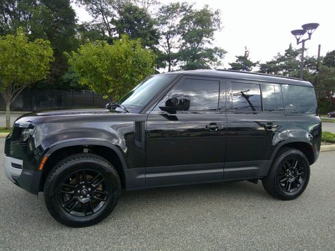 Used 2024 Land Rover Defender 110 S AWD/4WD image 24