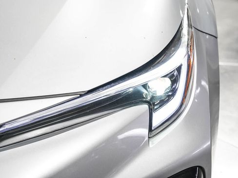 Certified 2025 Toyota Corolla SE FWD image 8