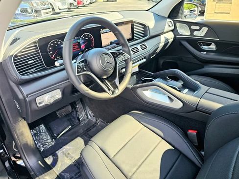 New 2026 Mercedes-Benz GLS 450 4MATIC image 12