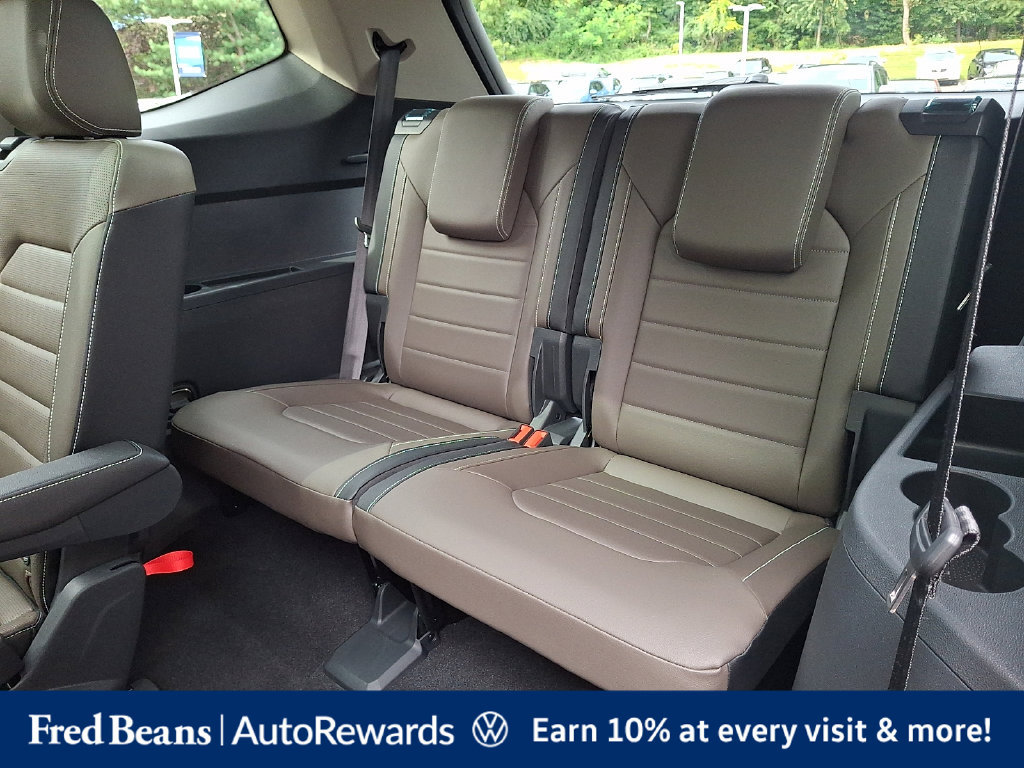 Certified 2025 Volkswagen Atlas SEL AWD/4WD image 12