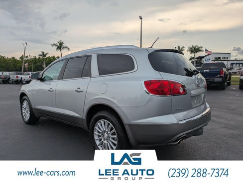 Used 2011 Buick Enclave CXL w/ Trailering Provision Package FWD image 5