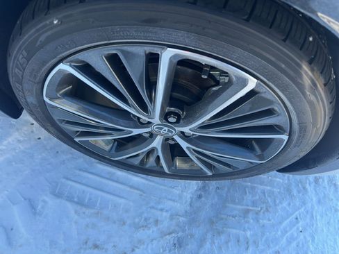 Used 2025 Toyota Prius Limited image 5