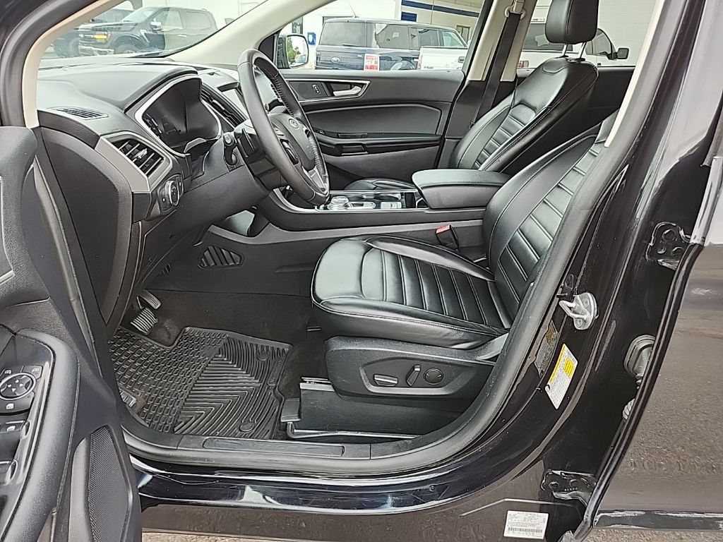 Used 2020 Ford Edge SEL AWD/4WD image 29