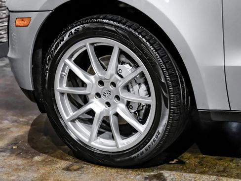 Used 2018 Porsche Macan S AWD/4WD image 48