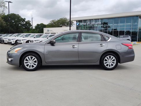 Used 2015 Nissan Altima 2.5 S w/ Power Driver Seat Package FWD image 3