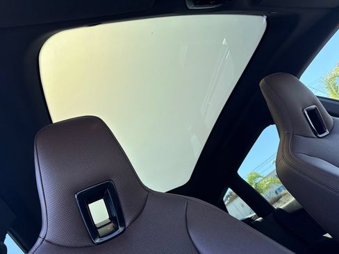 Certified 2023 BMW iX xDrive50 w/ Premium Package AWD/4WD image 15