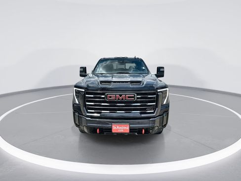 Used 2024 GMC Sierra 2500 AT4 w/ AT4 Premium Plus Package AWD/4WD image 3