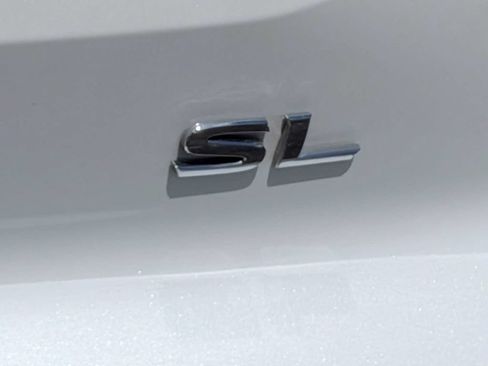Used 2025 Nissan Pathfinder SL FWD image 13