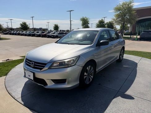 Used 2013 Honda Accord LX image 3