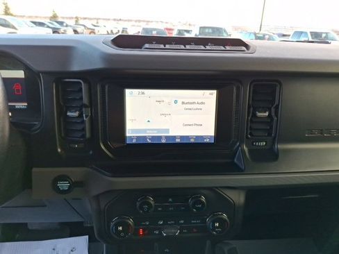 Used 2021 Ford Bronco Big Bend w/ Sasquatch Package image 16