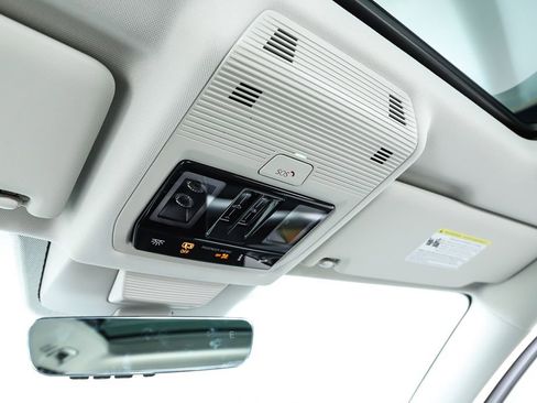 New 2026 Volkswagen Tiguan SE image 65