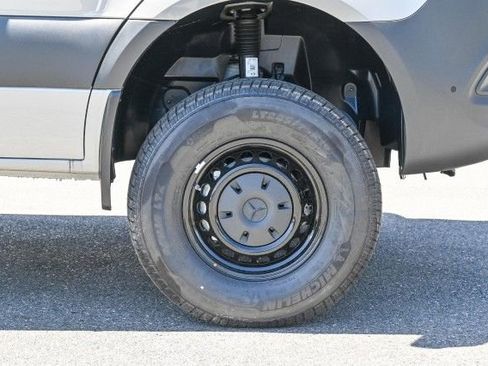 New 2025 Mercedes-Benz Sprinter 2500 image 9